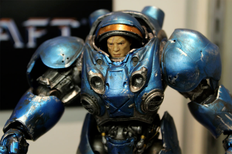 Illustration for article titled A Closer Look At DC's StarCraft II & World of WarCraft Toys